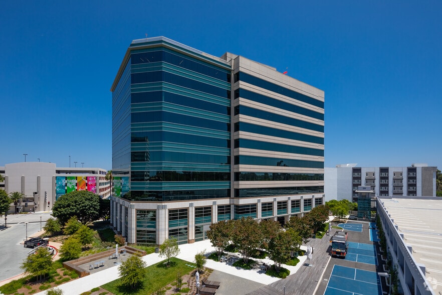 More Photos Of 6100 Center Dr, Los Angeles Unknown For Lease