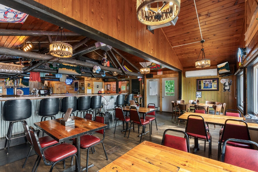 More Photos Of 33350 County Road 3, Crosslake Restaurant For Sale