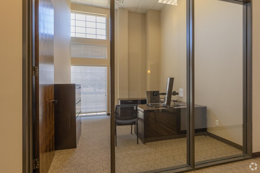 More Photos Of 8201 Cypresswood Dr, Spring Office For Lease