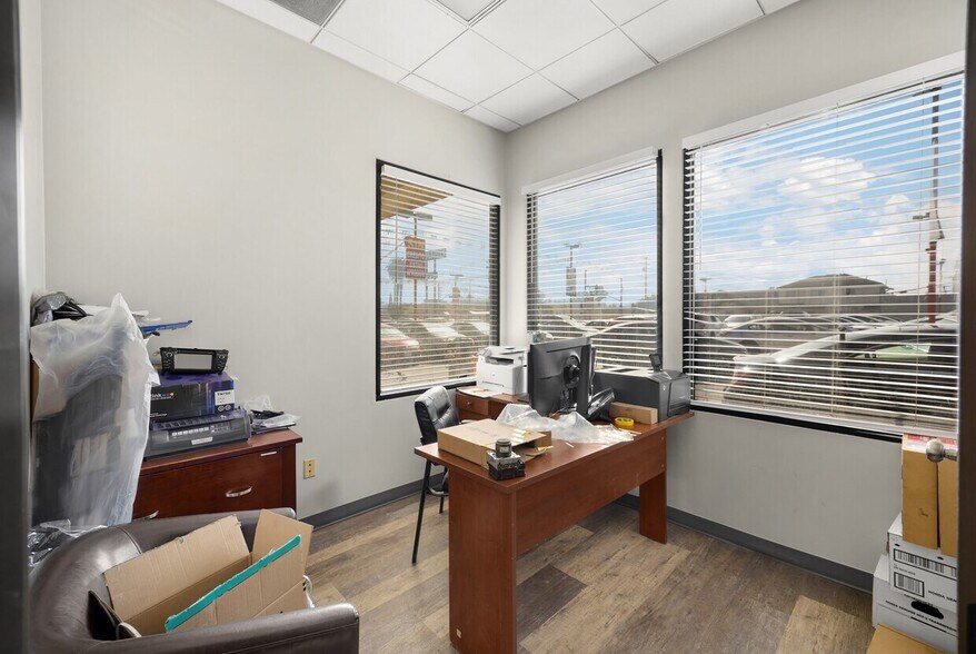 More Photos Of 11709 Long Beach Blvd, Lynwood Auto Dealership For Sale