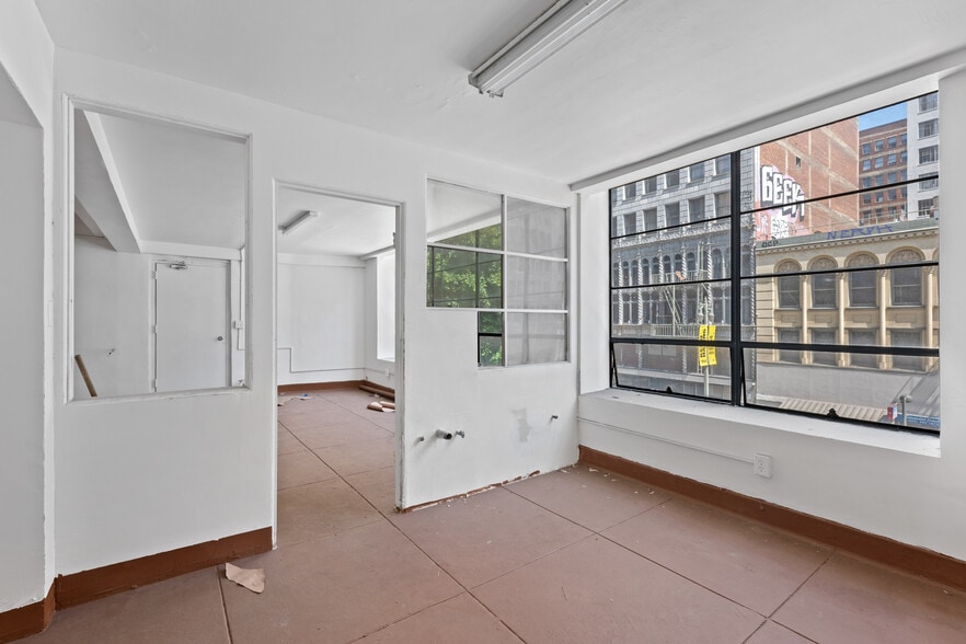 More Photos Of 551-553 S Broadway, Los Angeles Storefront Retail Office For Sale