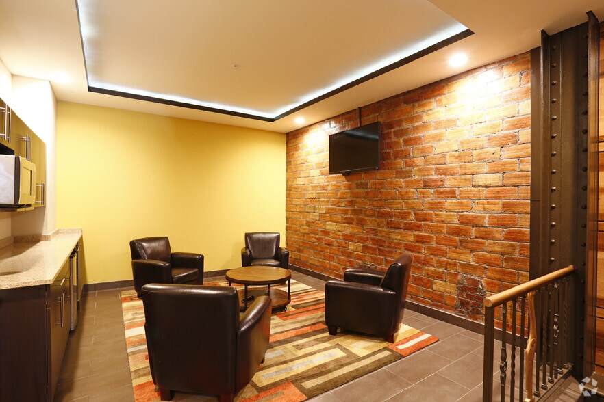 More Photos Of 526 Penn Ave, Pittsburgh Apartments For Lease