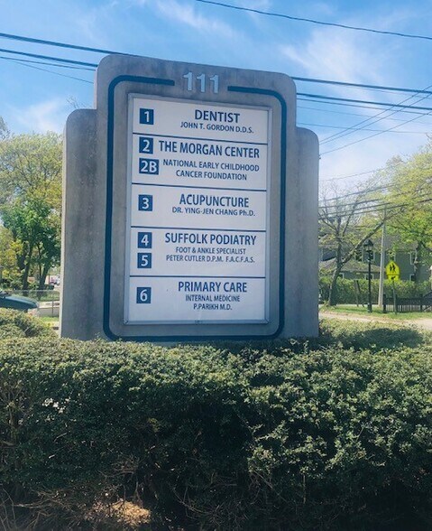 More Photos Of 111 Carleton Ave, Islip Terrace Medical For Lease