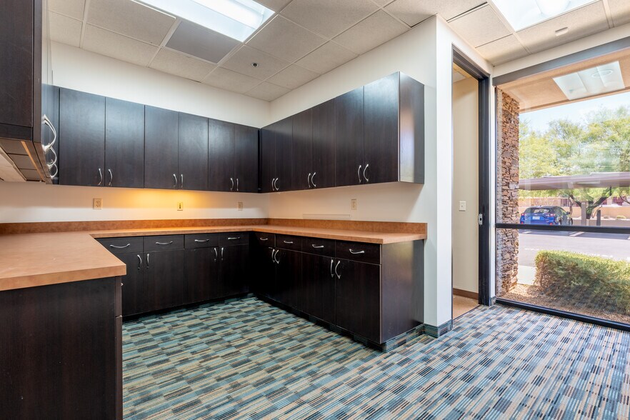 More Photos Of 14080 N Northsight Blvd, Scottsdale Office For Lease
