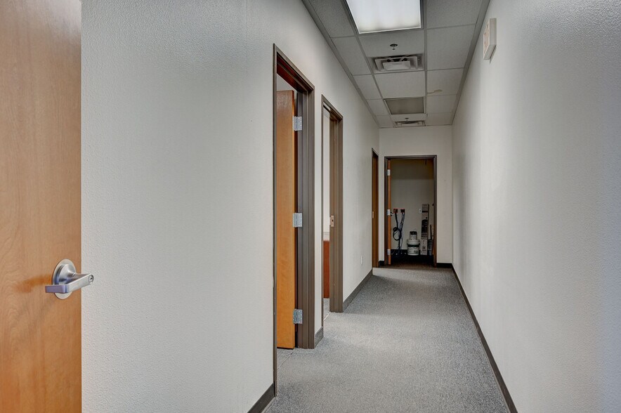 More Photos Of 3908 Civic Center Dr, North Las Vegas Distribution For Lease