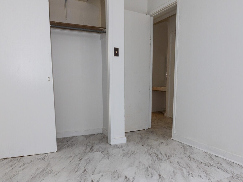 More Photos Of 1420 Wilder Ave, Honolulu Apartments For Sale