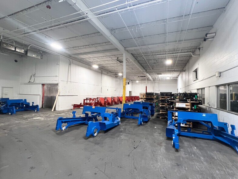 More Photos Of 4550 Darrow Rd, Stow Industrial For Lease