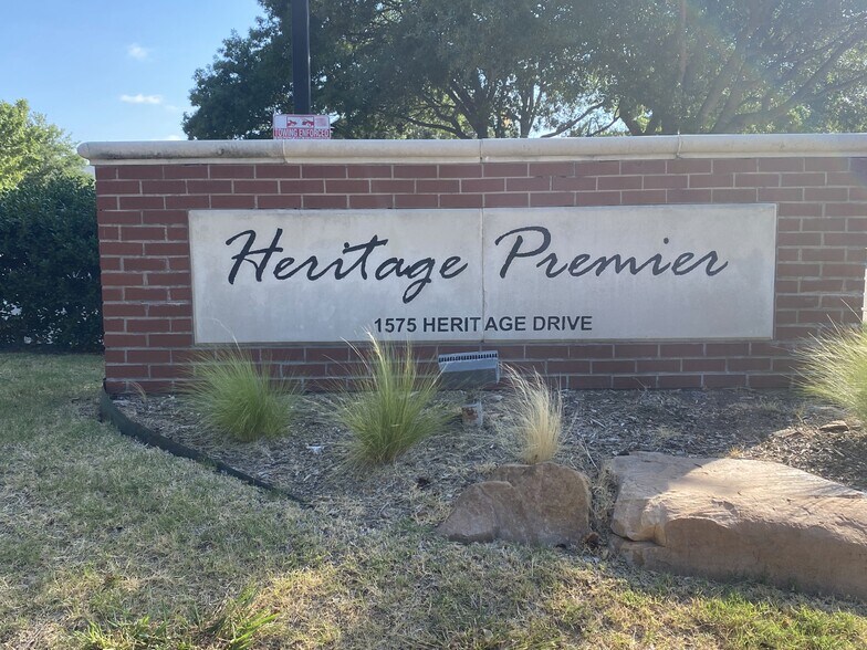 More Photos Of 1575 Heritage Dr, McKinney Office For Lease