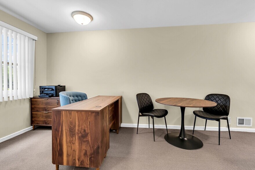 More Photos Of 8-10 Tindall Rd, Middletown Office For Lease