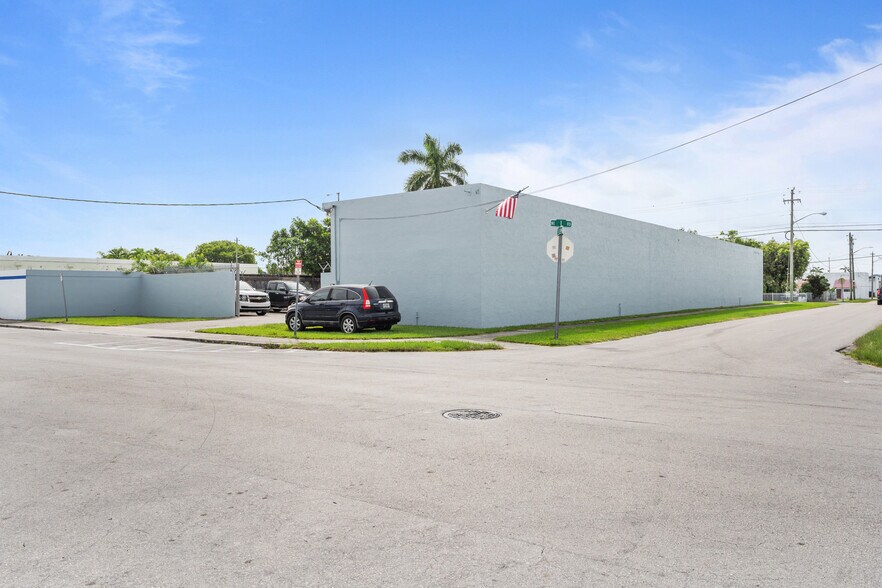 More Photos Of 105 NE 1st Rd, Homestead Industrial For Sale