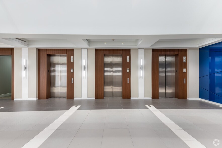 More Photos Of 4201 Congress St, Charlotte Office For Lease