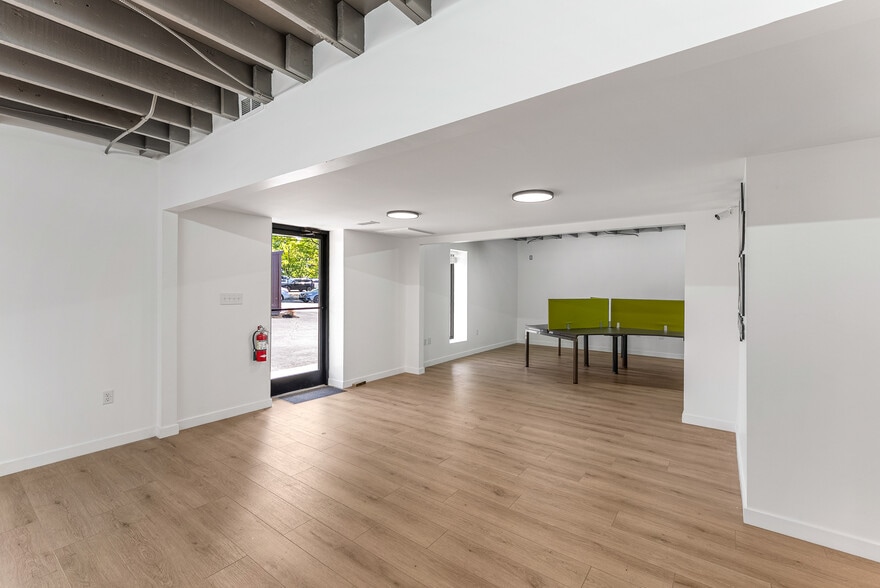 More Photos Of 967 Wray St, Knoxville Office For Sale