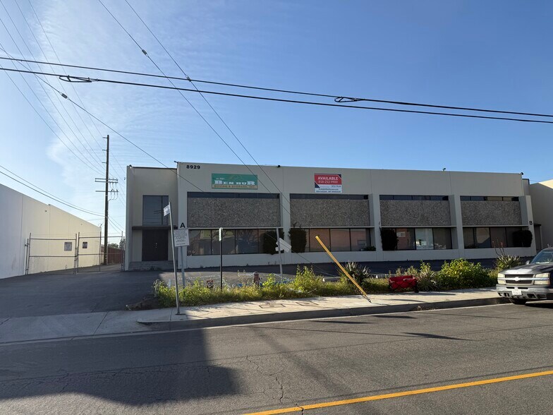 Primary Photo Of 8929 Oso Ave, Chatsworth Manufacturing For Lease