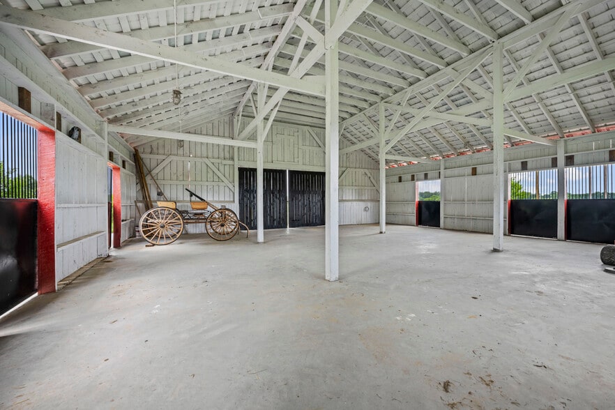 More Photos Of 1975 Georgetown Rd, Paris Lodge Meeting Hall For Sale