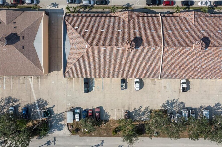 More Photos Of 4519 SE 16th Pl, Cape Coral Light Distribution For Sale