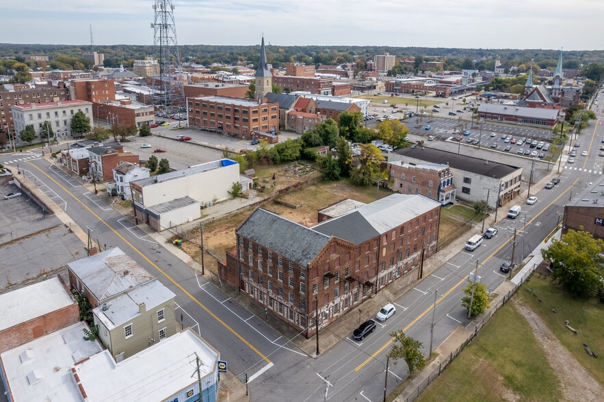 More Photos Of 125 N Market St, Petersburg Warehouse For Sale