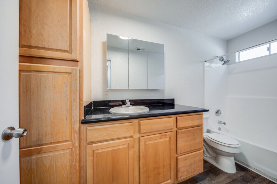 More Photos Of 2424 Winchester Dr, Lodi Apartments For Sale