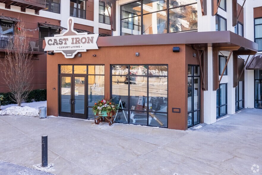 More Photos Of 611 Veterans Ave, West Bend Apartments For Lease