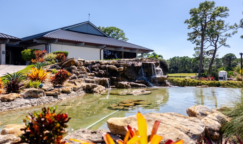 More Photos Of 951 SW Country Club Dr, Port Saint Lucie Restaurant For Sale