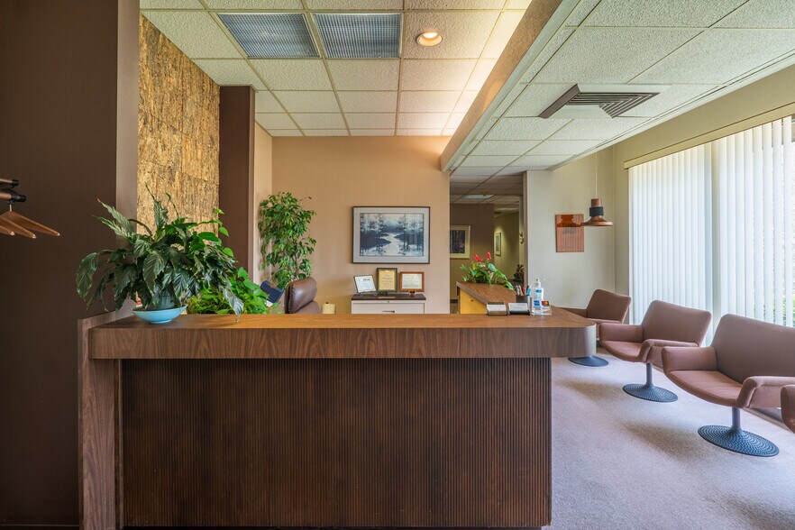 More Photos Of 202 8th St, Vineland Office For Sale