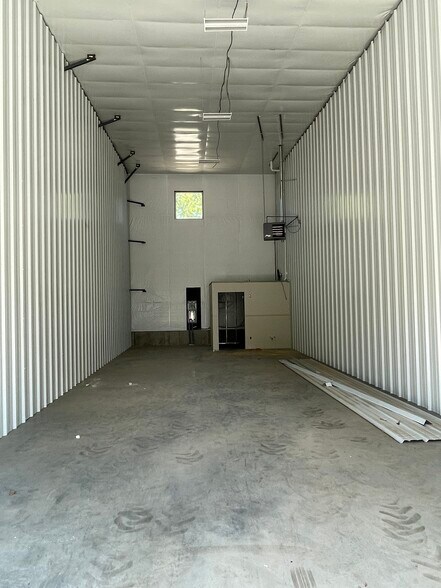 More Photos Of 100 South Satellite Rd, South Windsor Warehouse For Lease