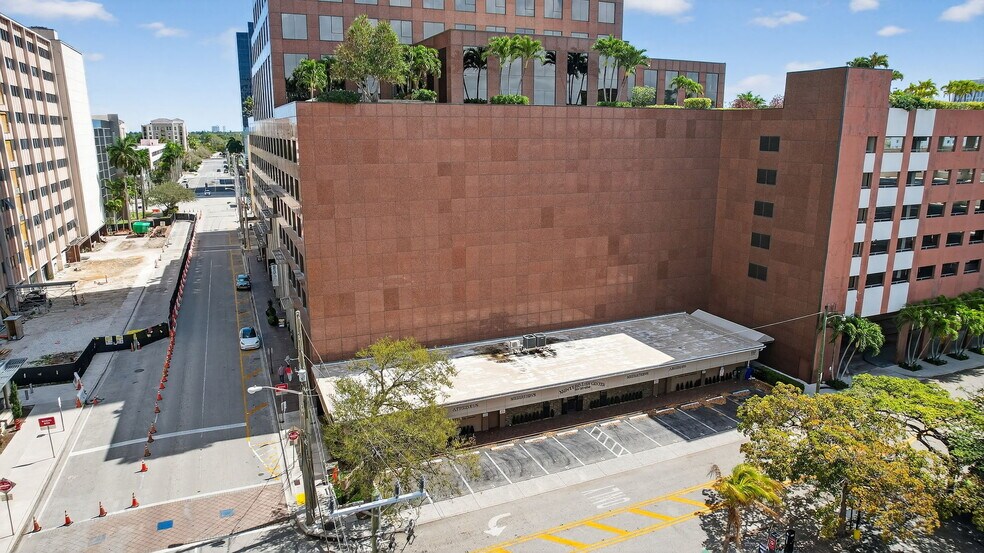 More Photos Of 100 SE 6th St, Fort Lauderdale Office For Lease