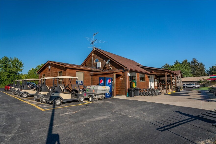 W4787 Yandry Rd, Whitewater, WI 53190 Golf Course Driving Range For