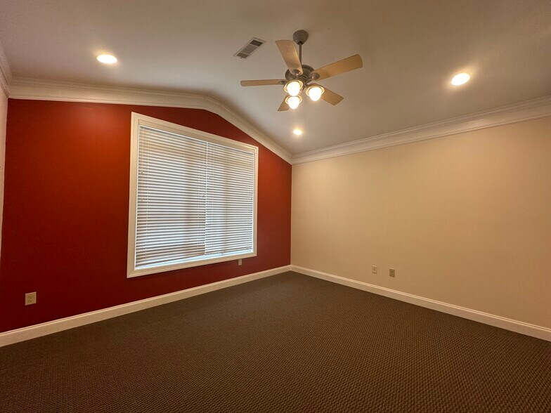 More Photos Of 3790 Holcomb Bridge Rd, Peachtree Corners Medical For Sale