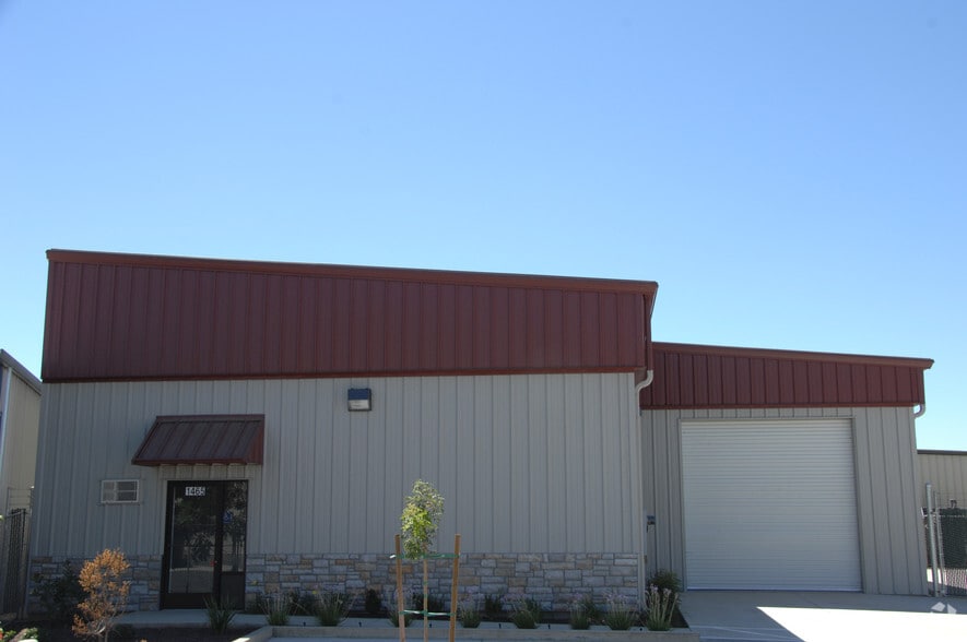 More Photos Of 1465 Atlanta Ct, Turlock Warehouse For Lease