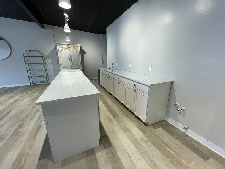 More Photos Of 15 E 2nd St, West Jefferson Storefront Retail Office For Sale