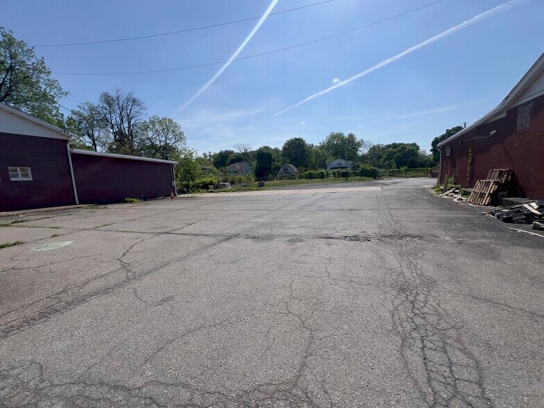 More Photos Of 2 S Plank Rd, Newburgh Warehouse For Sale