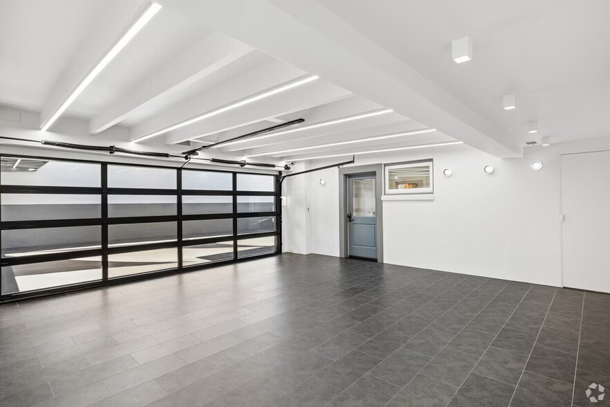 More Photos Of 1217 S Railroad Ave, San Mateo Showroom For Sale
