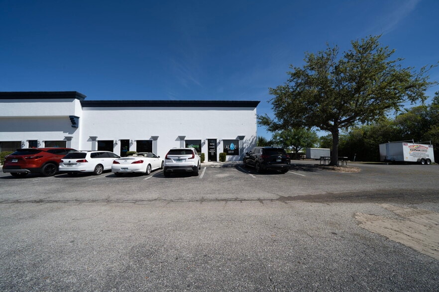 More Photos Of 24551 Production Cir, Bonita Springs Showroom For Lease