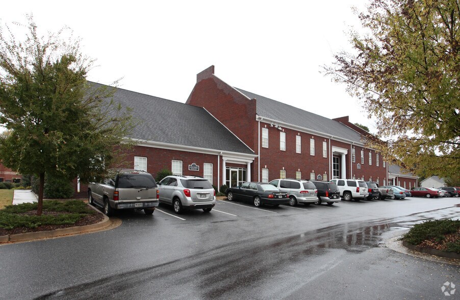 More Photos Of 1500 Oglethorpe Ave, Athens Medical For Lease