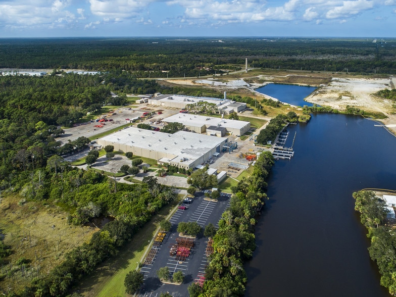 More Photos Of 1958 Unsinkable St, Flagler Beach Manufacturing For Sale