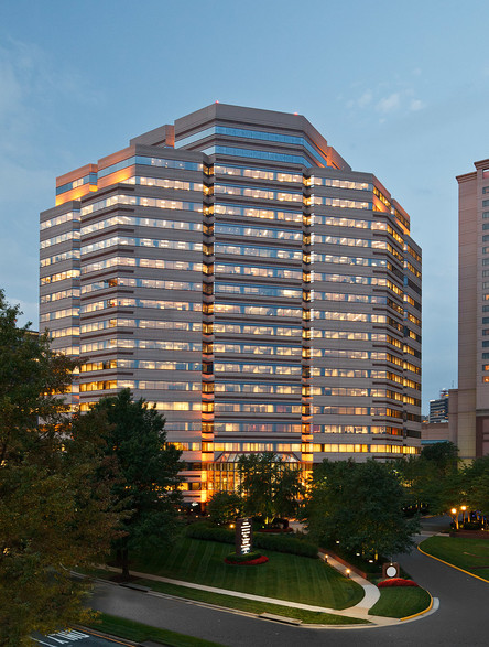 Primary Photo Of 1750 Tysons Blvd, McLean Office Residential For Lease