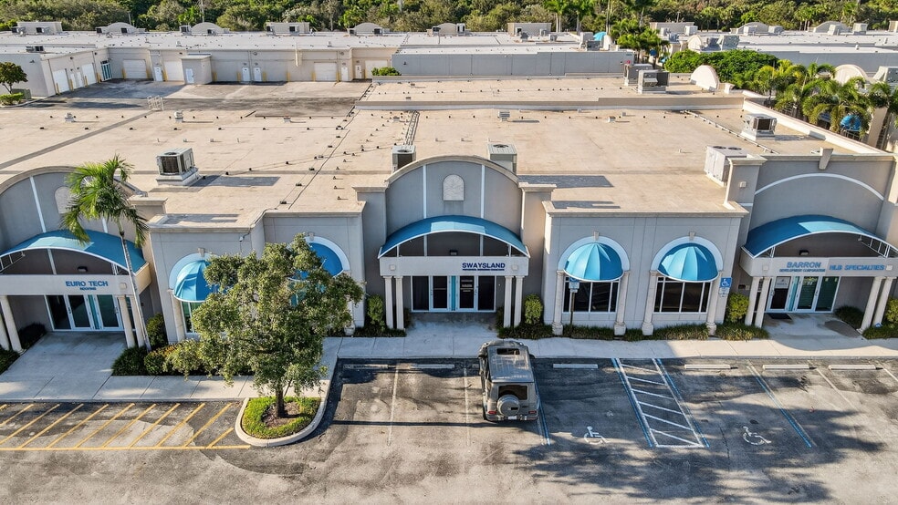 More Photos Of 2800-2890 W State Road 84, Fort Lauderdale Showroom For Sale
