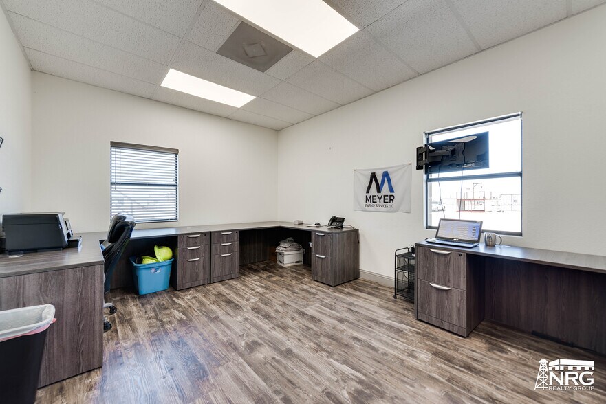 More Photos Of 4311 E County Road 45, Midland Manufacturing For Lease