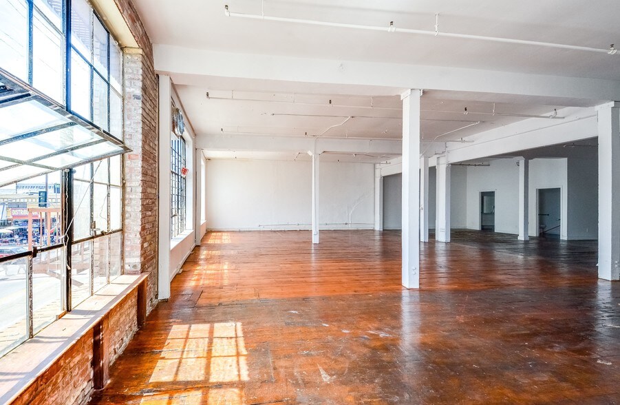 More Photos Of 937-939 S Maple Ave, Los Angeles Warehouse For Lease