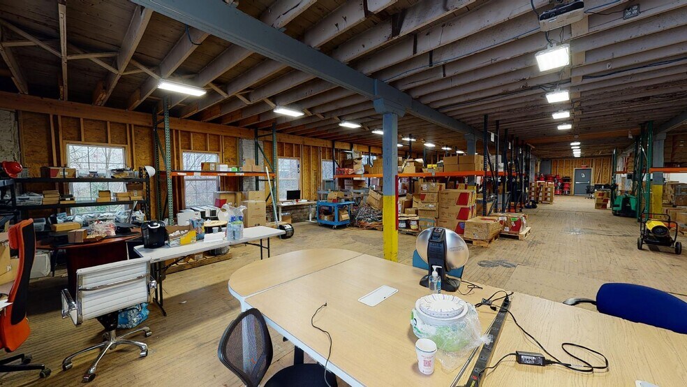 More Photos Of 3501 37th St, Mount Rainier Contractor Storage Yard For Lease