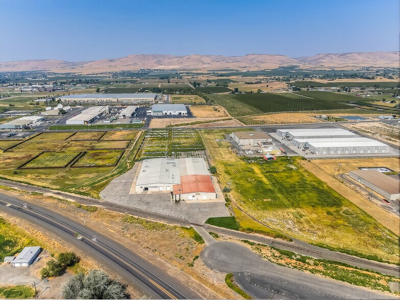 More Photos Of 503 W Prospect Rd, Moxee Warehouse For Sale