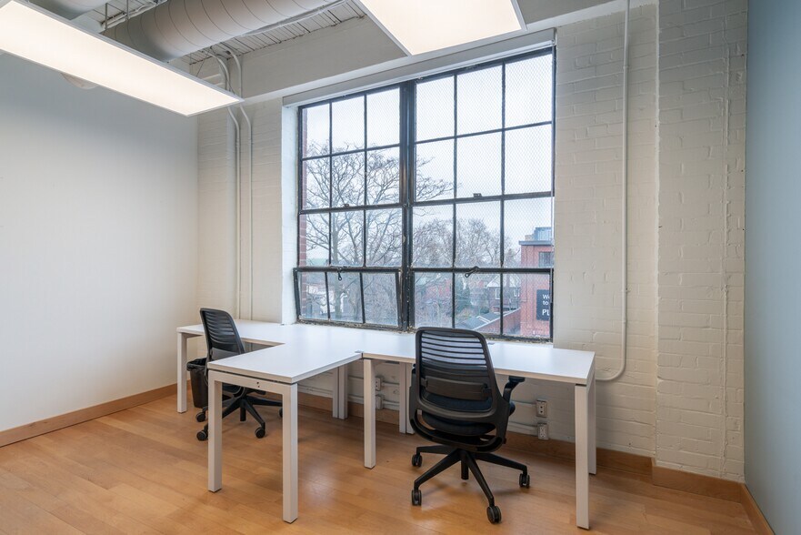 More Photos Of 1655 Dupont St, Toronto Flex For Sale