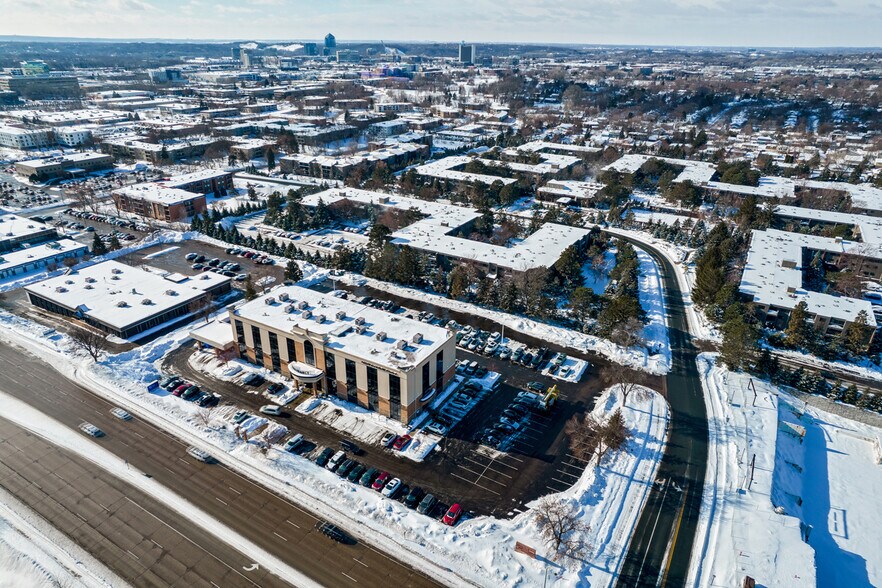 More Photos Of 7300 France Ave S, Edina Medical For Lease