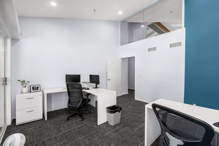 More Photos Of 7815 Telegraph Rd, Bloomington Office For Sale