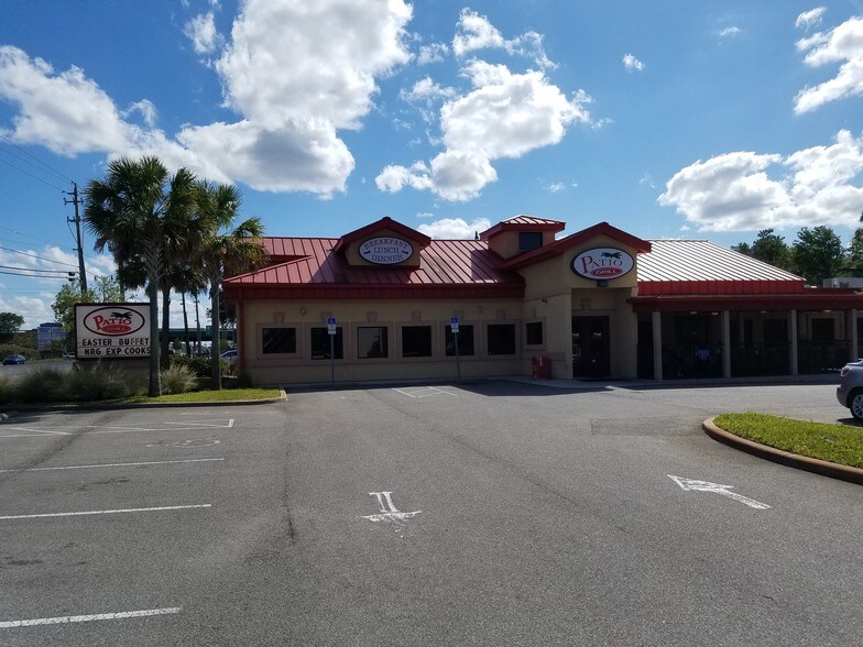 More Photos Of 2900 S Orlando Dr, Sanford Restaurant For Lease