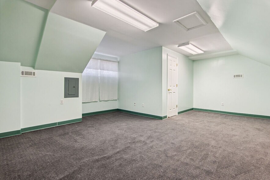 More Photos Of 43 Office Park Dr, Jacksonville Medical For Lease