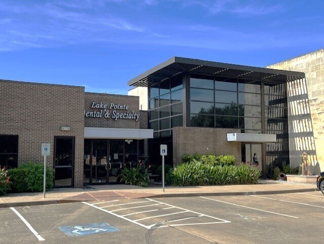 More Photos Of 1437 Highway 6, Sugar Land Medical For Lease