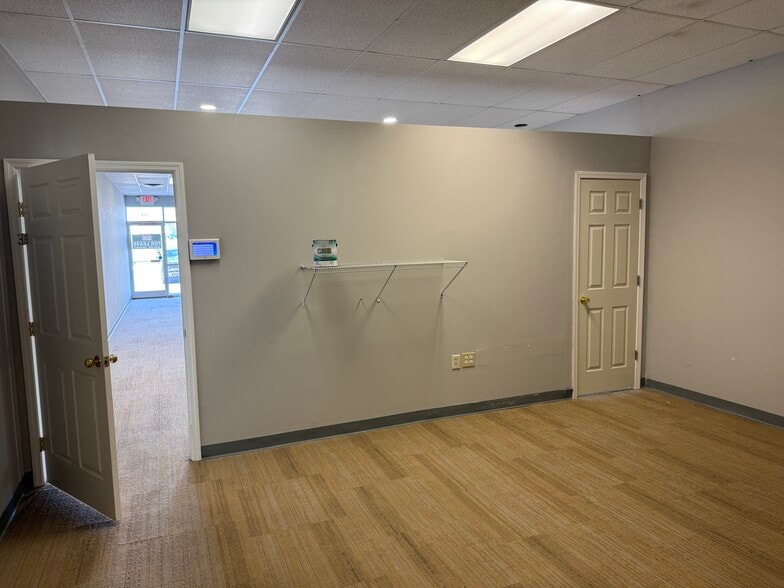 More Photos Of 104-120 Blueberry Ln, Nicholasville Unknown For Lease