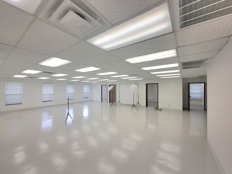 More Photos Of 2520 Harwood Rd, Bedford Medical For Sale