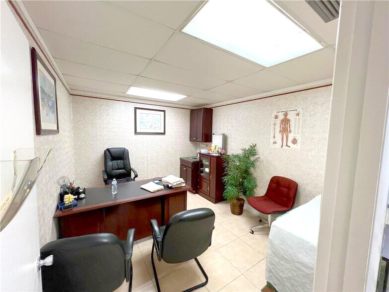 More Photos Of 2331 N State Road 7, Lauderhill Office For Lease